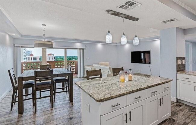 Building Photo - 2401 Bayshore Blvd