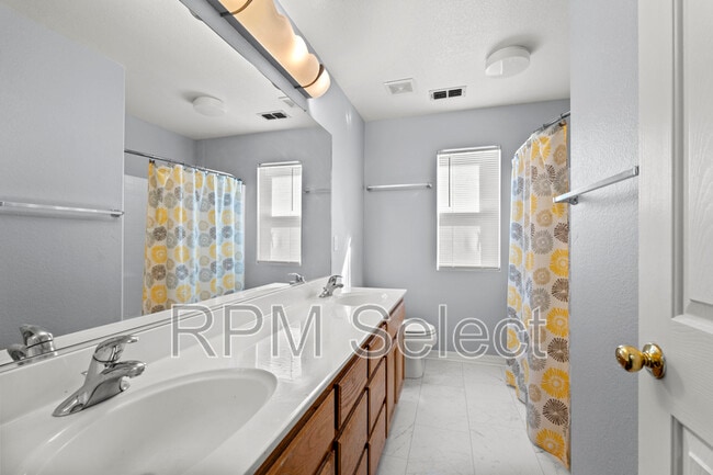 Building Photo - 5183 Bissett Way