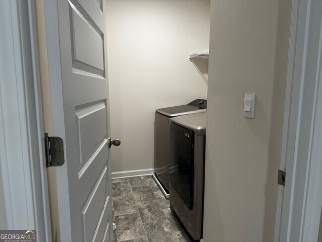 Building Photo - 367 Broder Farms Dr