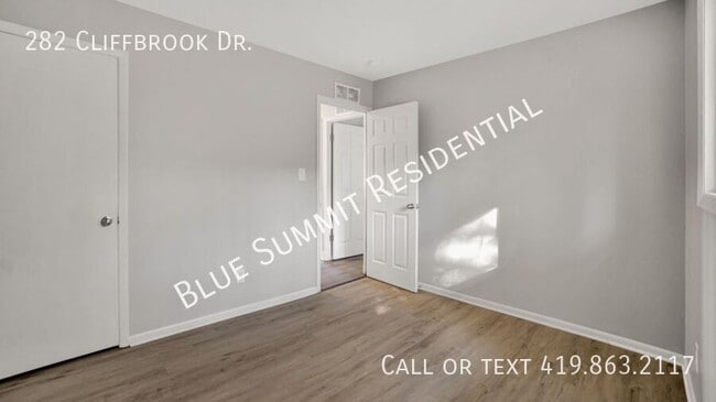 Building Photo - 282 Cliffbrook Dr