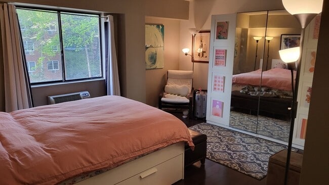 Building Photo - 135 Pleasant St