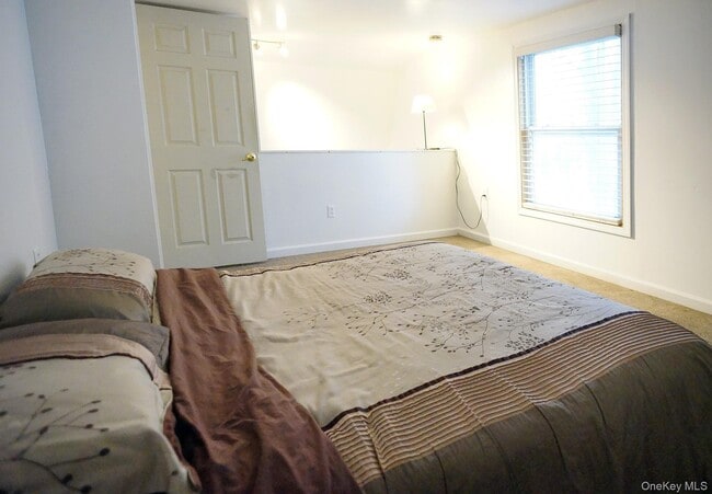 Building Photo - 336 Diddell Rd