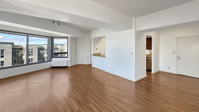 Building Photo - VIEWS from this Renovated & Spacious Apartment at Pacific Park Plaza