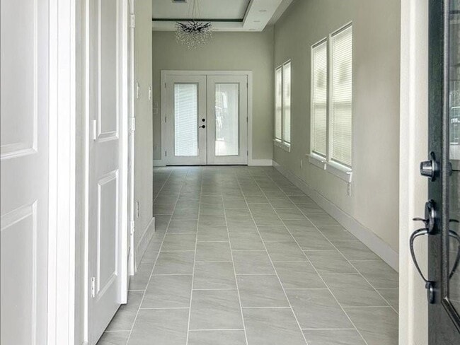 Building Photo - 4429 Sterling St