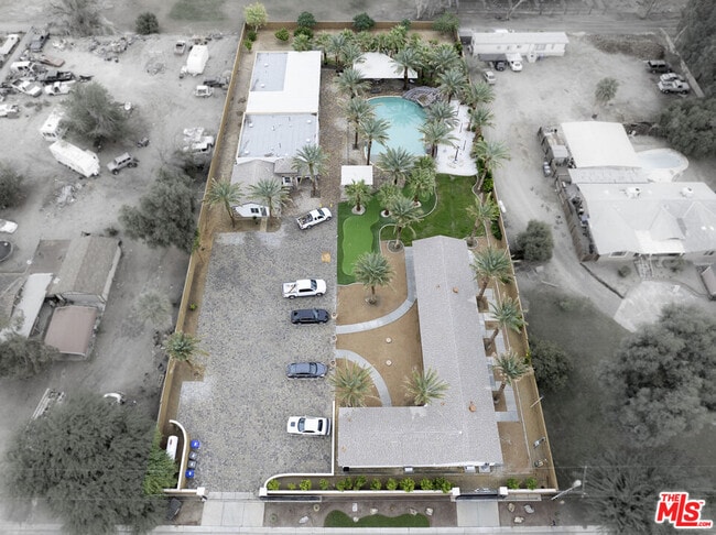 Building Photo - 38580 Rancho Los Cerritos Dr