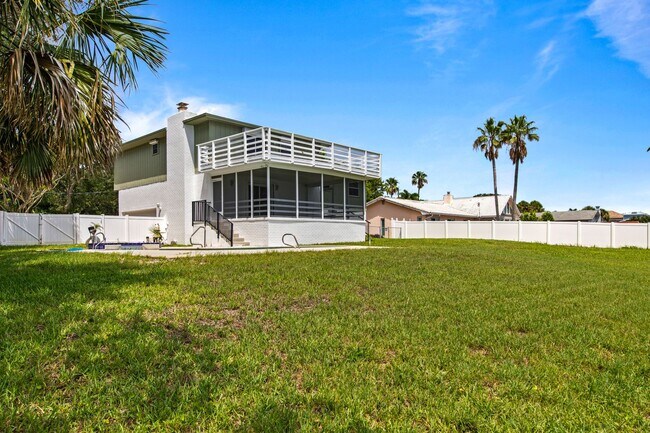 Building Photo - 7810 S Tropical Trail