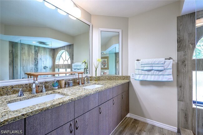 Building Photo - 559 Beachwalk Cir
