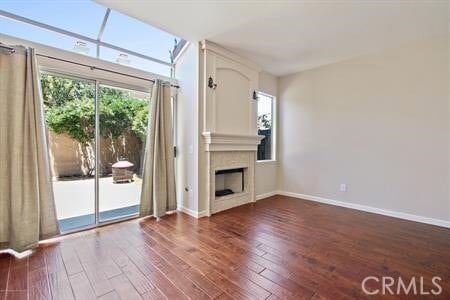 Building Photo - 545 E Stephanie Dr