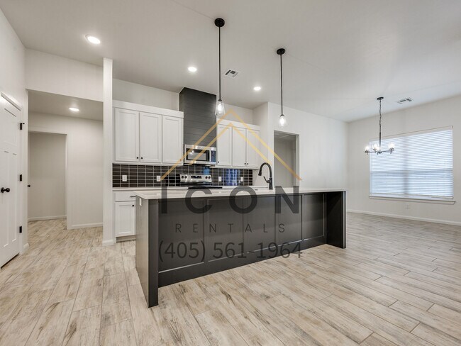 Building Photo - 5109 SE 85th St