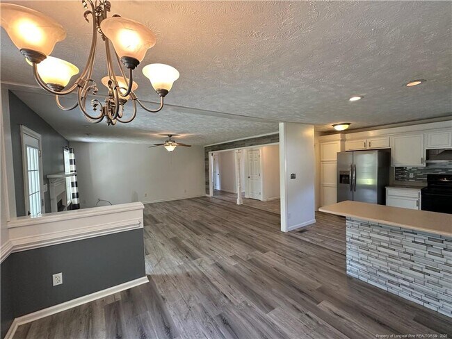 Building Photo - 1404 War Admiral Ct