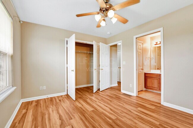 Building Photo - 414 Watkins Glen Way