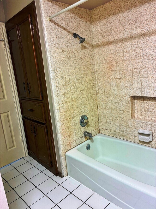 Building Photo - 15502 Rio Plaza Dr