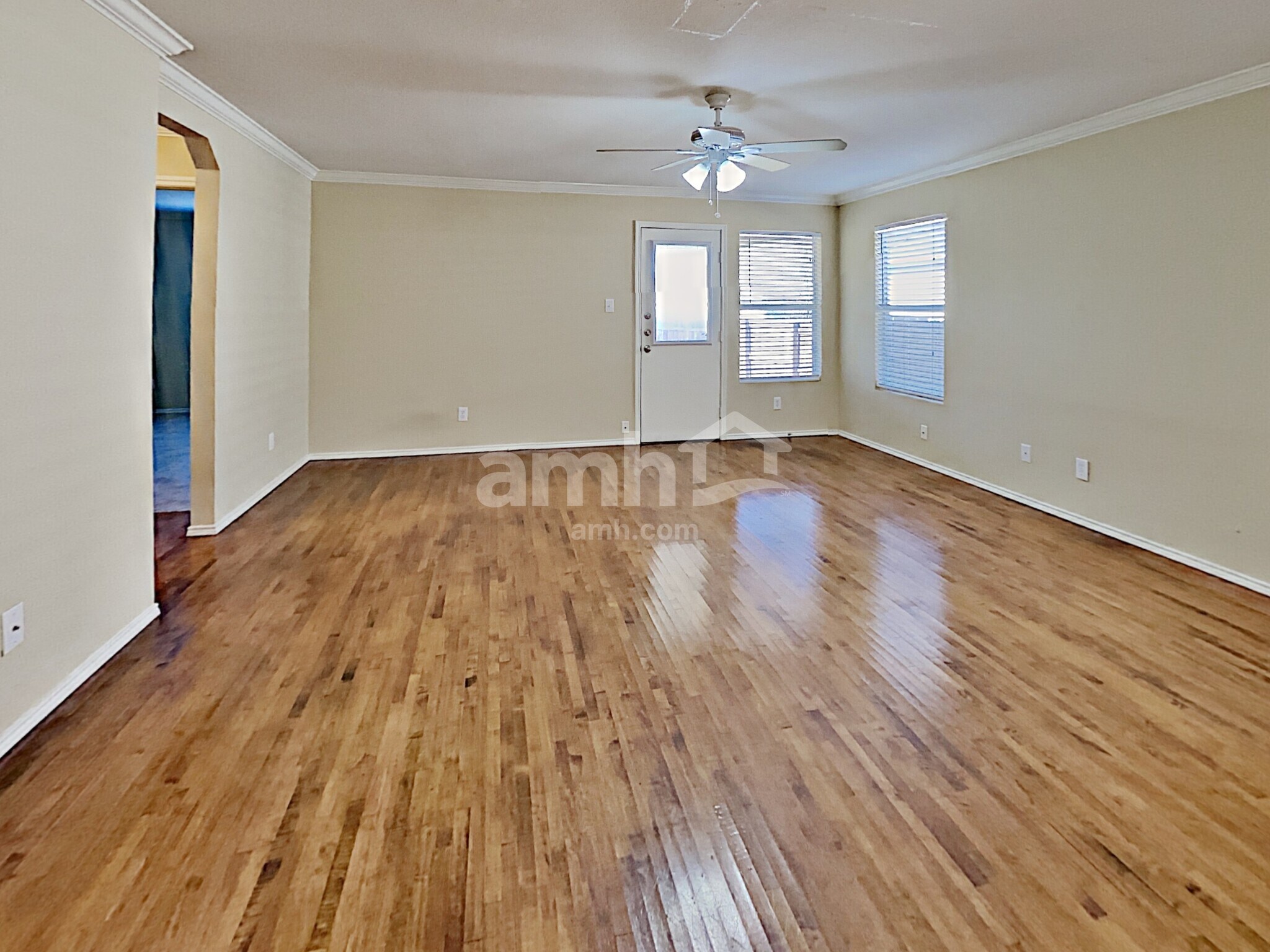 Building Photo - 24727 Maple Crest
