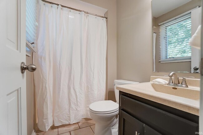 Building Photo - 5931 Spring Oak Ct