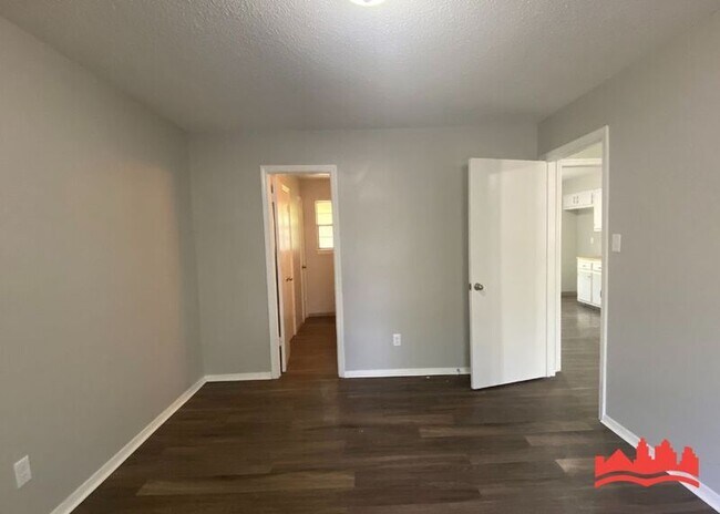 Building Photo - 3645 Carroll Dr