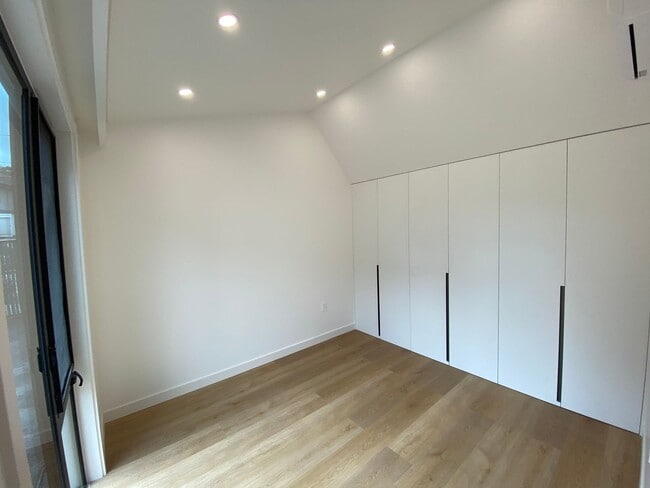 Building Photo - Brand New Never Lived In 2 Bedroom 2 Bathroom Home