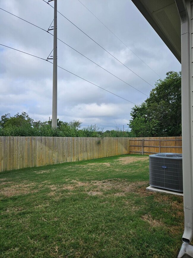 Building Photo - 4-Bedroom Home for Lease – Hutto, TX