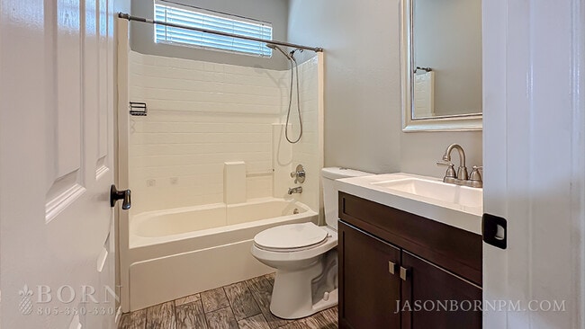 Building Photo - 476 Scatterwood Ln