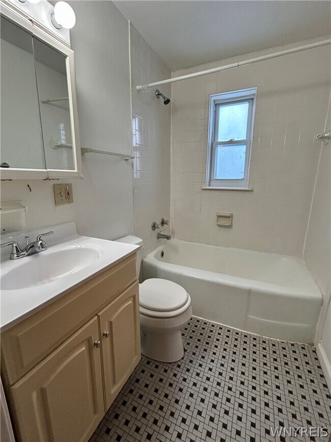 Building Photo - 52 McKinley Pkwy