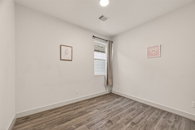 Building Photo - 4418 Bora Bora Ln