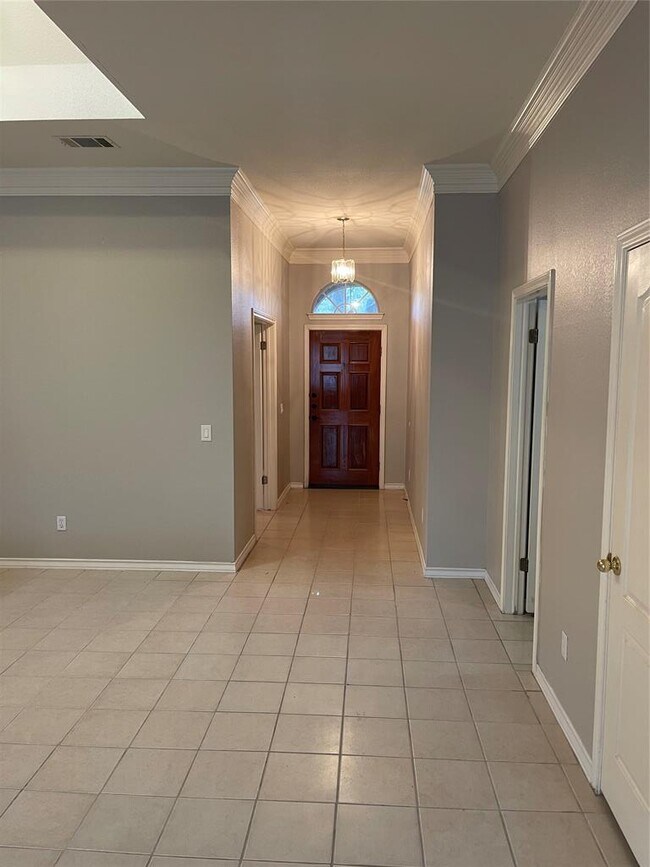 Building Photo - 6605 Needham Ln