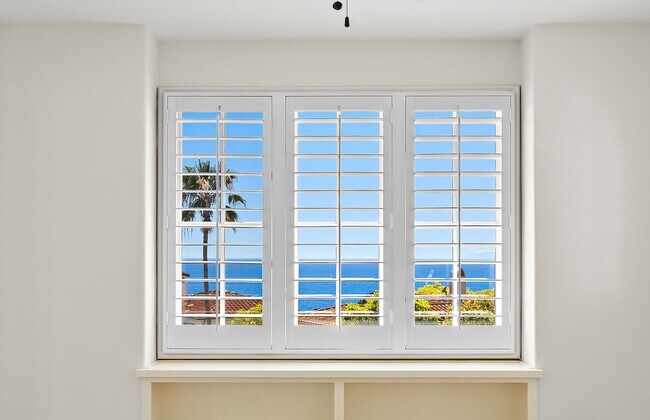 Building Photo - 150 Sidney Bay Dr