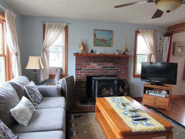 Building Photo - 47 Bourne Neck Dr