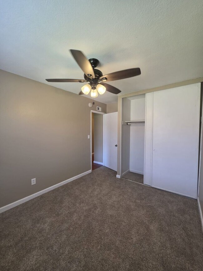 Building Photo - Beautiful 3 bedroom 2 bath Home in Imperial Beach