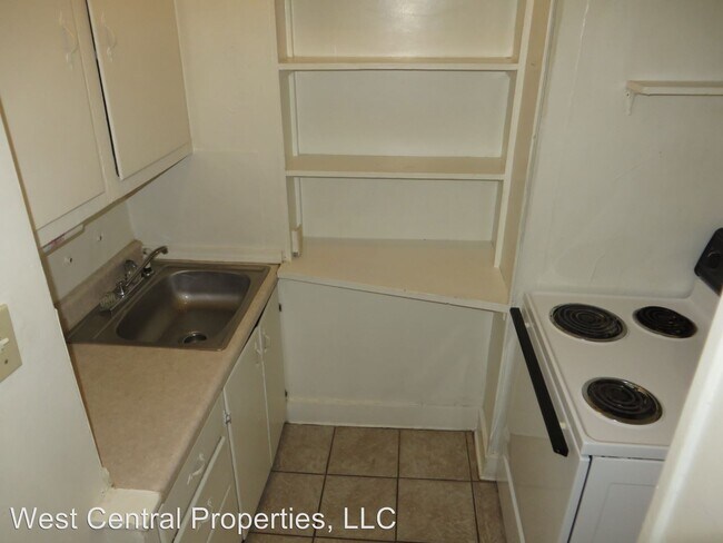 Building Photo - 710 W Packard Ave