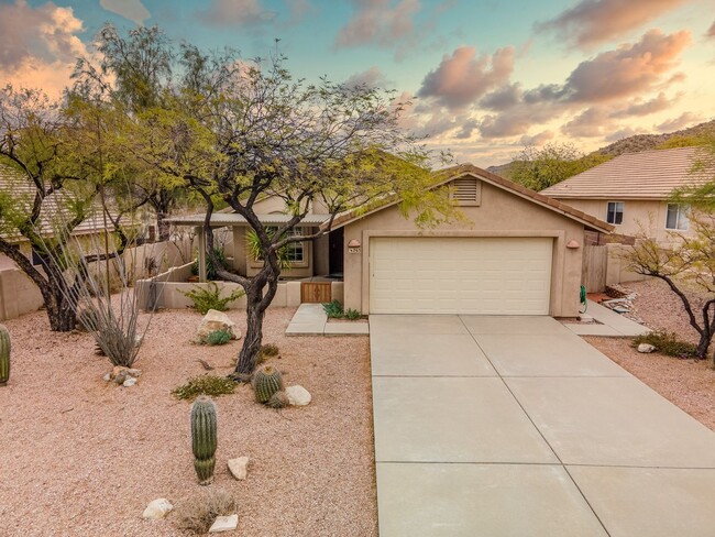 Building Photo - Saguaro Ridge