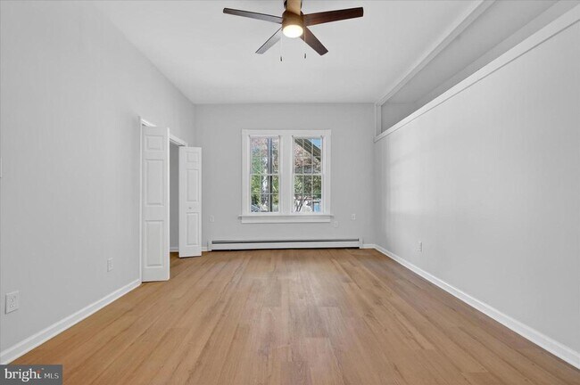 Building Photo - 509 Lumberton Ave