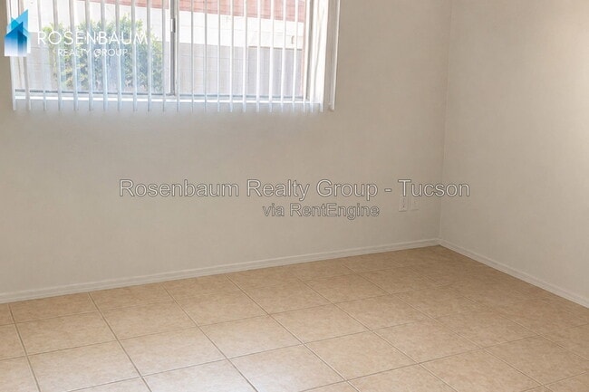 Building Photo - 3647 E Bellevue St