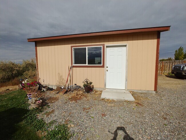 Building Photo - 3 Bd 2 Bath Home with Amazing Views in Marsing