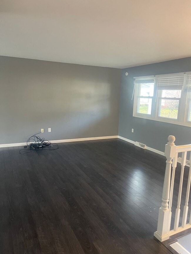 Building Photo - COMING SOON! Beautiful 4 Bedroom Home in Mechanicsburg