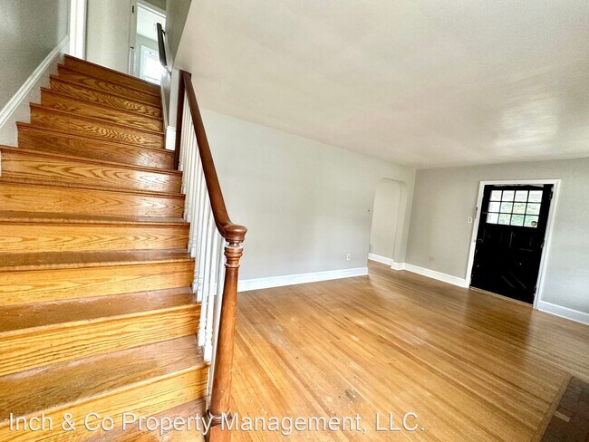 Building Photo - 3 br, 1.5 bath House - 1524 Clover Lane