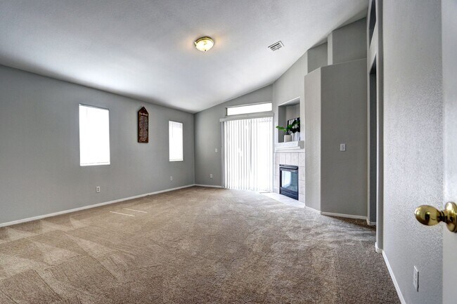 Building Photo - 3829 White Quail Ct
