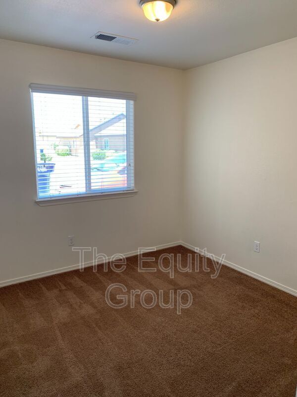 Building Photo - 2111 Bella Oaks Dr