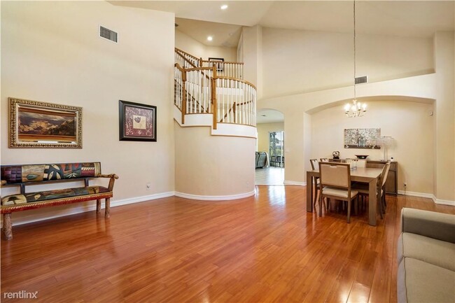 Building Photo - 4 br, 3 bath House - 12319 NW 77th Mnr