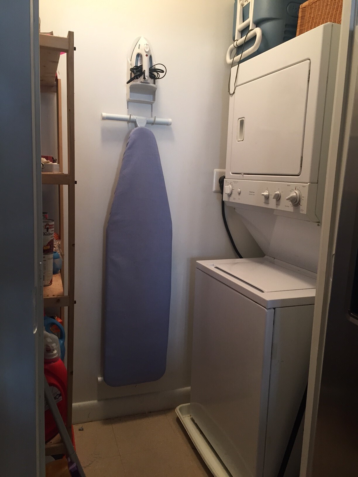 Pantry & Washer/Dryer - 400 Massachusetts Ave NW