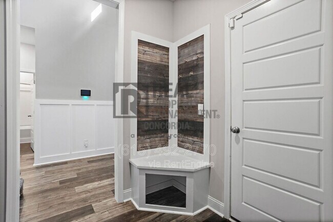 Building Photo - 338 Crusaw Dr