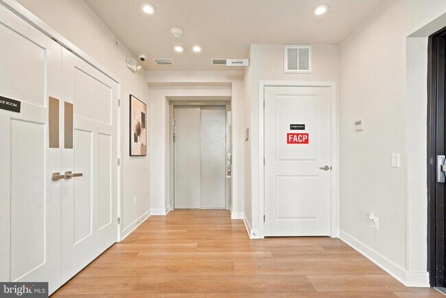 Building Photo - 4399 Peach Lily Ln
