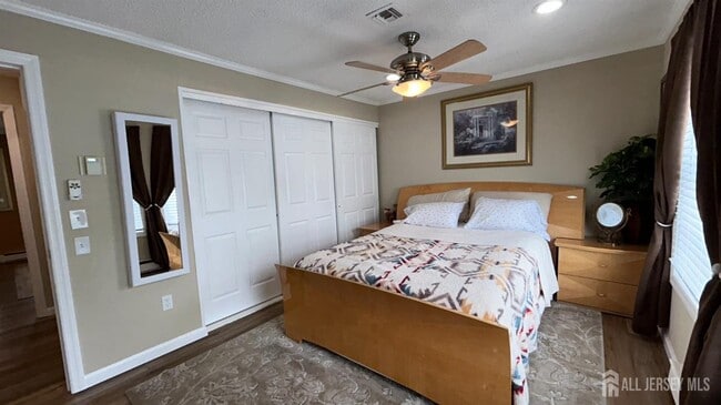 Building Photo - 28 Larch Plaza