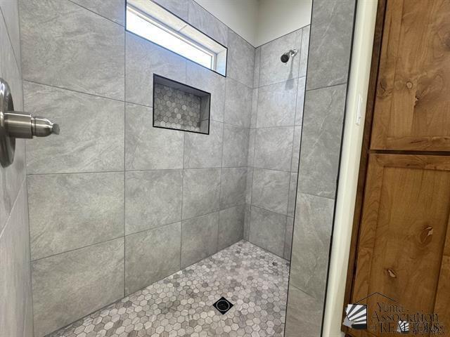 Building Photo - 3400 S Ave 7 E