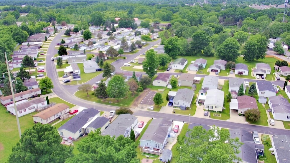 Building Photo - 27 Bellwood Dr