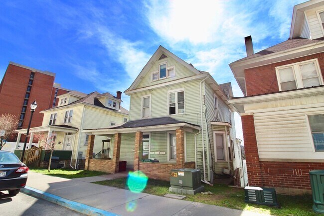 Building Photo - 237-239 Grant Avenue