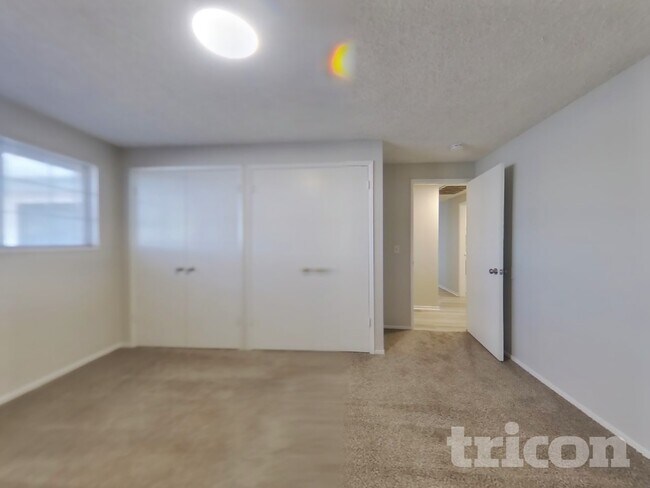 Building Photo - 2878 Goldy Way