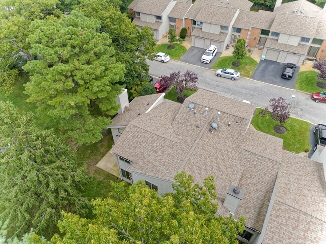 Building Photo - 26 White Swan Way