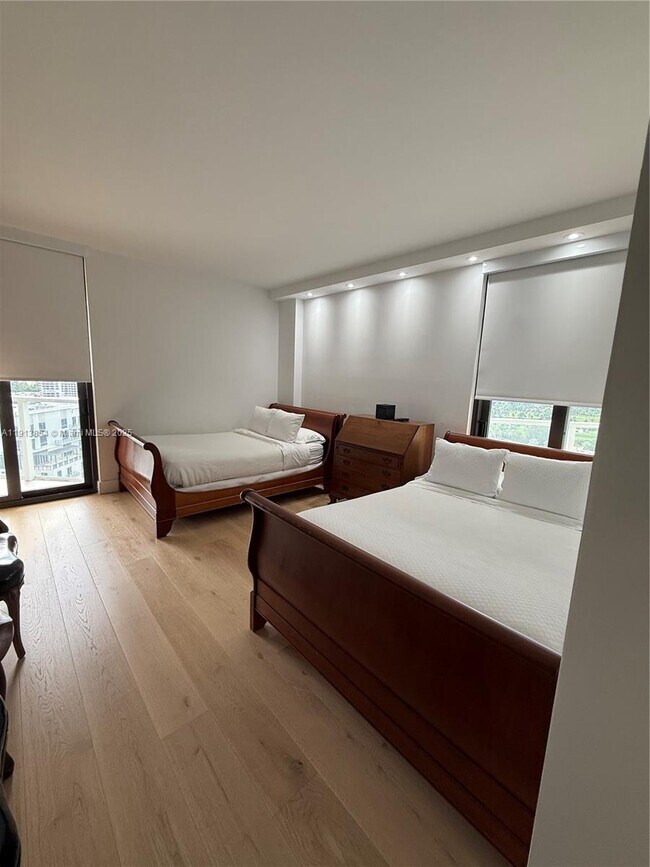 Building Photo - 19500 Turnberry Way