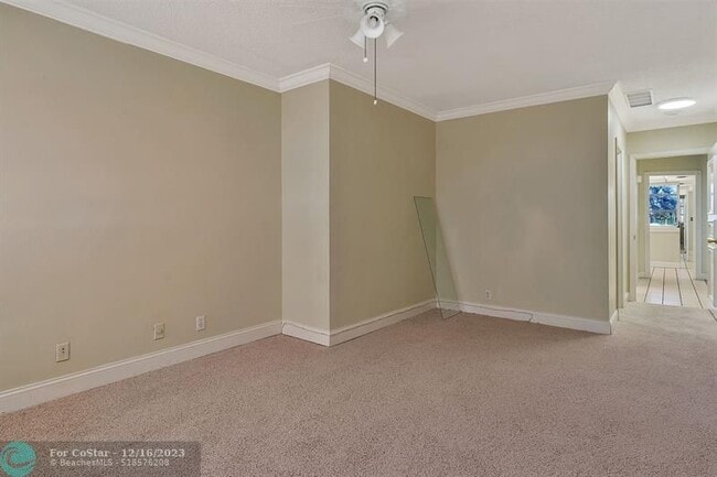 Building Photo - 4020 Galt Ocean Dr