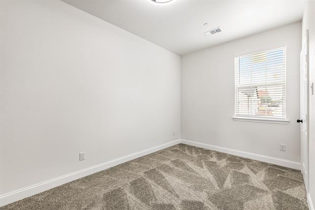 Building Photo - 3242 Wexford Dr